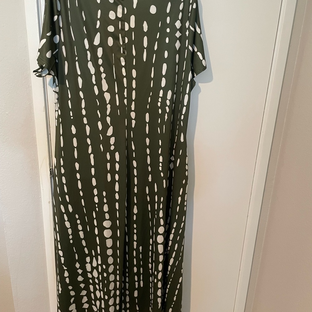 SHEIN NWOT Olive and White Maxi Dress - Picture 5 of 7